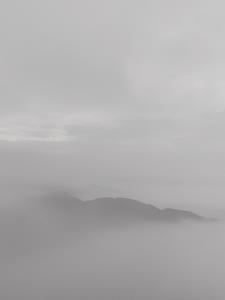一剑凌尘